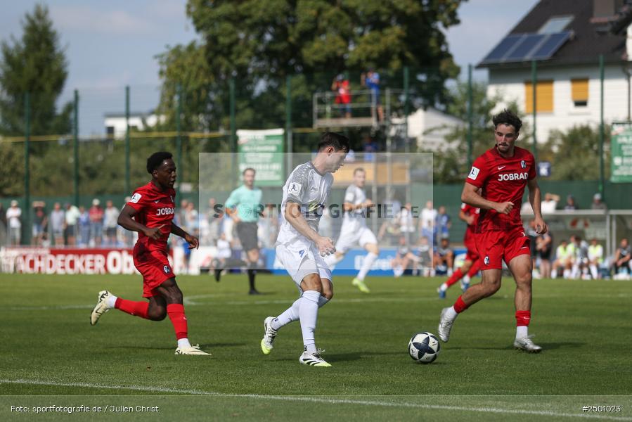 sport, action, SCF, SC Freiburg II, Regionalliga Südwest, RL, Mairec Arena, Fussball, FCB, FC Bayern Alzenau, Alzenau, 3. Spieltag, 16.08.2025 - Bild-ID: 2501023 sport, action, SCF, SC Freiburg II, Regionalliga Südwest, RL, Mairec Arena, Fussball, FCB, FC Bayern Alzenau, Alzenau, 3. Spieltag, 16.08.2025 - Bild-ID: 2501023