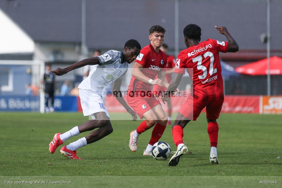 sport, action, SCF, SC Freiburg II, Regionalliga Südwest, RL, Mairec Arena, Fussball, FCB, FC Bayern Alzenau, Alzenau, 3. Spieltag, 16.08.2025 - Bild-ID: 2501043 sport, action, SCF, SC Freiburg II, Regionalliga Südwest, RL, Mairec Arena, Fussball, FCB, FC Bayern Alzenau, Alzenau, 3. Spieltag, 16.08.2025 - Bild-ID: 2501043