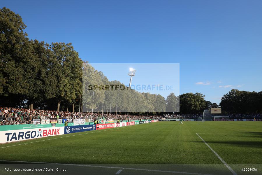 Sachs-Stadion, Schweinfurt, 18.08.2025, sport, action, DFB, Fussball, 1. Runde, DFB-Pokal, F95, FCS, Fortuna Düsseldorf, 1. FC Schweinfurt 1905 - Bild-ID: 2501456 Sachs-Stadion, Schweinfurt, 18.08.2025, sport, action, DFB, Fussball, 1. Runde, DFB-Pokal, F95, FCS, Fortuna Düsseldorf, 1. FC Schweinfurt 1905 - Bild-ID: 2501456