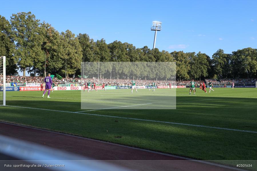 Maximilian Weisbäcker, sport, action, Schweinfurt, Sachs-Stadion, Fussball, Fortuna Düsseldorf, FCS, F95, DFB-Pokal, DFB, 18.08.2025, 1. Runde, 1. FC Schweinfurt 1905 - Bild-ID: 2501634 Maximilian Weisbäcker, sport, action, Schweinfurt, Sachs-Stadion, Fussball, Fortuna Düsseldorf, FCS, F95, DFB-Pokal, DFB, 18.08.2025, 1. Runde, 1. FC Schweinfurt 1905 - Bild-ID: 2501634