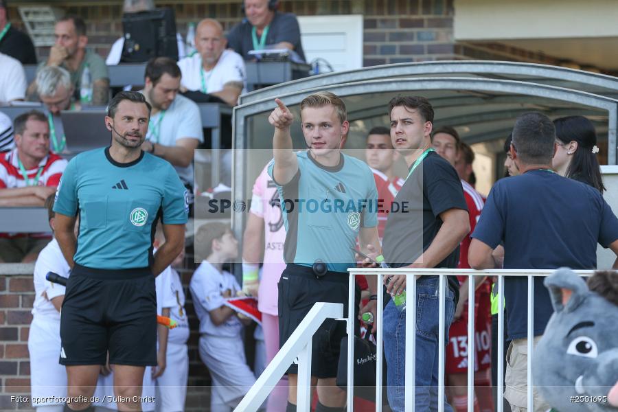 sport, action, Schweinfurt, Sachs-Stadion, Fussball, Fortuna Düsseldorf, FCS, F95, DFB-Pokal, DFB, 18.08.2025, 1. Runde, 1. FC Schweinfurt 1905 - Bild-ID: 2501695 sport, action, Schweinfurt, Sachs-Stadion, Fussball, Fortuna Düsseldorf, FCS, F95, DFB-Pokal, DFB, 18.08.2025, 1. Runde, 1. FC Schweinfurt 1905 - Bild-ID: 2501695