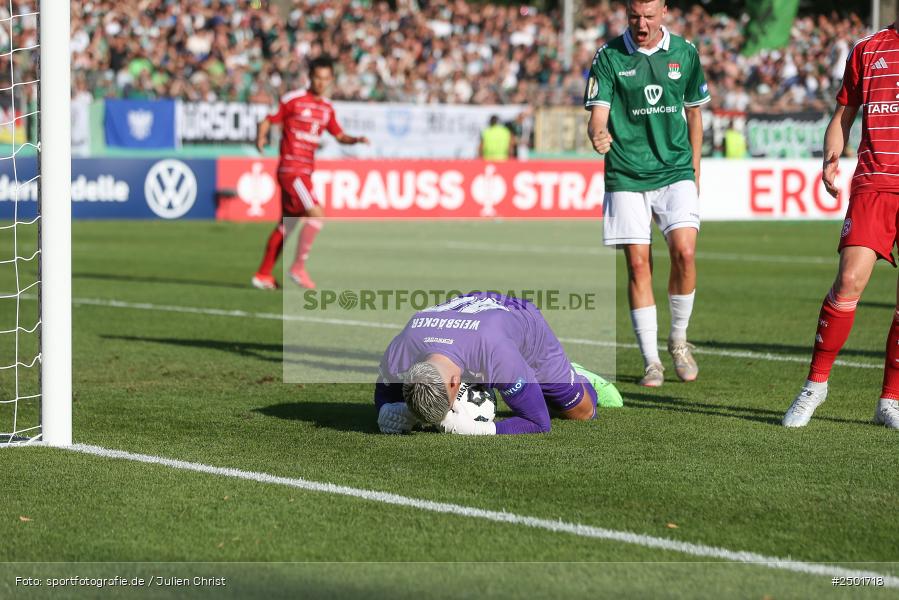 sport, action, Schweinfurt, Sachs-Stadion, Fussball, Fortuna Düsseldorf, FCS, F95, DFB-Pokal, DFB, 18.08.2025, 1. Runde, 1. FC Schweinfurt 1905 - Bild-ID: 2501718