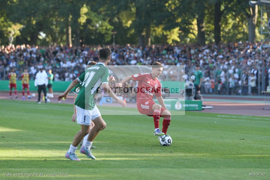 sport, action, Schweinfurt, Sachs-Stadion, Fussball, Fortuna Düsseldorf, FCS, F95, DFB-Pokal, DFB, 18.08.2025, 1. Runde, 1. FC Schweinfurt 1905 - Bild-ID: 2501742 sport, action, Schweinfurt, Sachs-Stadion, Fussball, Fortuna Düsseldorf, FCS, F95, DFB-Pokal, DFB, 18.08.2025, 1. Runde, 1. FC Schweinfurt 1905 - Bild-ID: 2501742