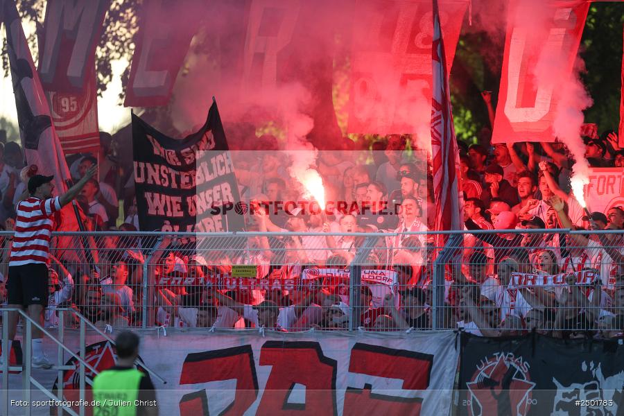 sport, action, Schweinfurt, Sachs-Stadion, Fussball, Fortuna Düsseldorf, FCS, F95, DFB-Pokal, DFB, 18.08.2025, 1. Runde, 1. FC Schweinfurt 1905 - Bild-ID: 2501783 sport, action, Schweinfurt, Sachs-Stadion, Fussball, Fortuna Düsseldorf, FCS, F95, DFB-Pokal, DFB, 18.08.2025, 1. Runde, 1. FC Schweinfurt 1905 - Bild-ID: 2501783