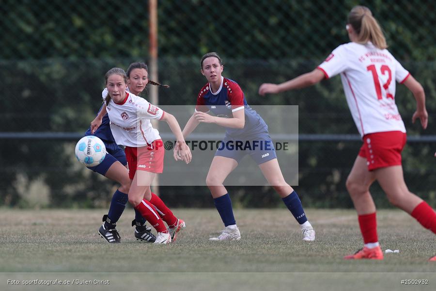 Sportgelände, Karsbach, 23.08.2025, sport, action, BFV, Fussball, Vorrunde, Hiscox Verbandspokal, FWK, FFC, FC Würzburger Kickers, FFC Adelsberg-Karsbach - Bild-ID: 2502932 Sportgelände, Karsbach, 23.08.2025, sport, action, BFV, Fussball, Vorrunde, Hiscox Verbandspokal, FWK, FFC, FC Würzburger Kickers, FFC Adelsberg-Karsbach - Bild-ID: 2502932
