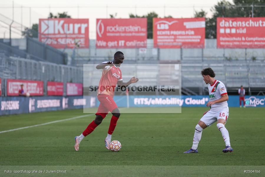 sport, action, Würzburg, Regionalliga Bayern, Fussball, FWK, FCA, FC Würzburger Kickers, FC Augsburg II, BFV, AKON Arena, 6. Spieltag, 29.08.2025 - Bild-ID: 2504766