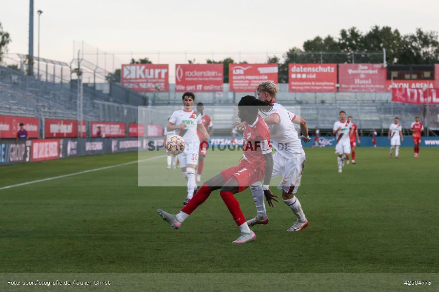 sport, action, Würzburg, Regionalliga Bayern, Fussball, FWK, FCA, FC Würzburger Kickers, FC Augsburg II, BFV, AKON Arena, 6. Spieltag, 29.08.2025 - Bild-ID: 2504773