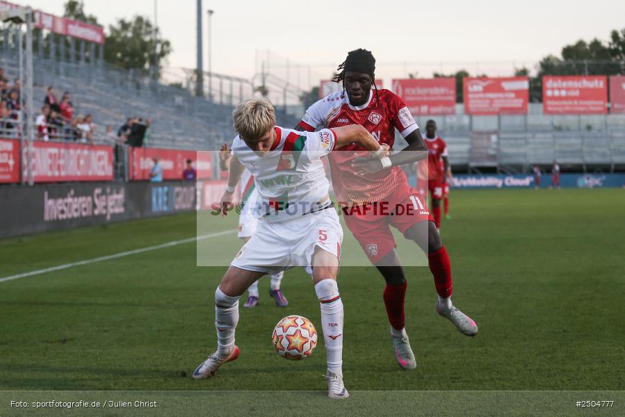 sport, action, Würzburg, Regionalliga Bayern, Fussball, FWK, FCA, FC Würzburger Kickers, FC Augsburg II, BFV, AKON Arena, 6. Spieltag, 29.08.2025 - Bild-ID: 2504777