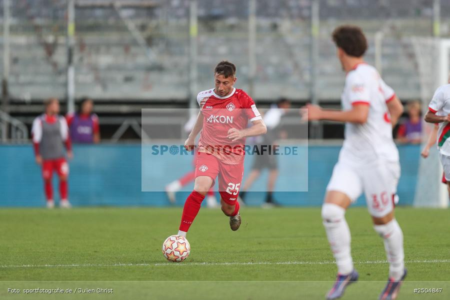 sport, action, Würzburg, Regionalliga Bayern, Fussball, FWK, FCA, FC Würzburger Kickers, FC Augsburg II, BFV, AKON Arena, 6. Spieltag, 29.08.2025 - Bild-ID: 2504847