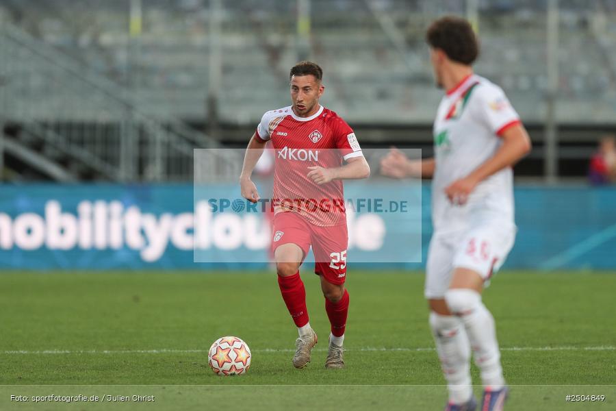 sport, action, Würzburg, Regionalliga Bayern, Fussball, FWK, FCA, FC Würzburger Kickers, FC Augsburg II, BFV, AKON Arena, 6. Spieltag, 29.08.2025 - Bild-ID: 2504849