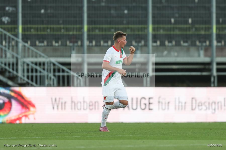 sport, action, Würzburg, Regionalliga Bayern, Fussball, FWK, FCA, FC Würzburger Kickers, FC Augsburg II, BFV, AKON Arena, 6. Spieltag, 29.08.2025 - Bild-ID: 2504863