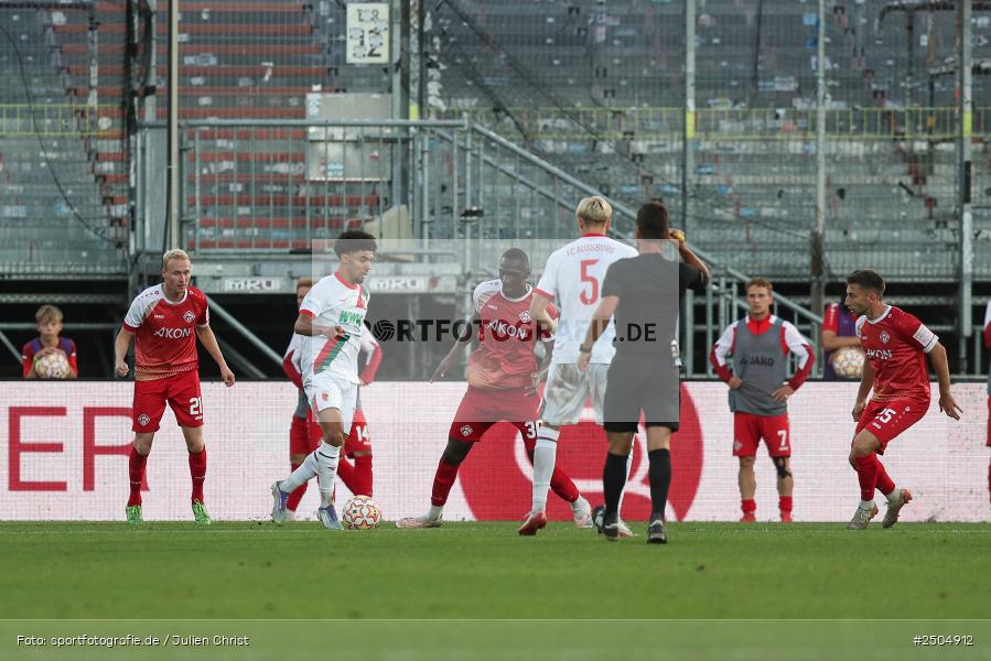 sport, action, Würzburg, Regionalliga Bayern, Fussball, FWK, FCA, FC Würzburger Kickers, FC Augsburg II, BFV, AKON Arena, 6. Spieltag, 29.08.2025 - Bild-ID: 2504912