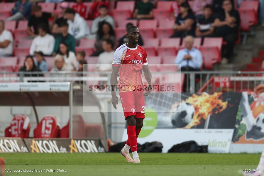sport, action, Würzburg, Regionalliga Bayern, Fussball, FWK, FCA, FC Würzburger Kickers, FC Augsburg II, BFV, AKON Arena, 6. Spieltag, 29.08.2025 - Bild-ID: 2504965