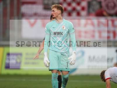 Fotos von FC Würzburger Kickers - FC Augsburg II auf sportfotografie.de