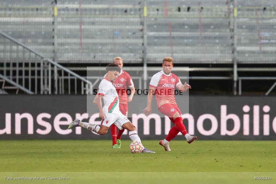 sport, action, Würzburg, Regionalliga Bayern, Fussball, FWK, FCA, FC Würzburger Kickers, FC Augsburg II, BFV, AKON Arena, 6. Spieltag, 29.08.2025 - Bild-ID: 2505010