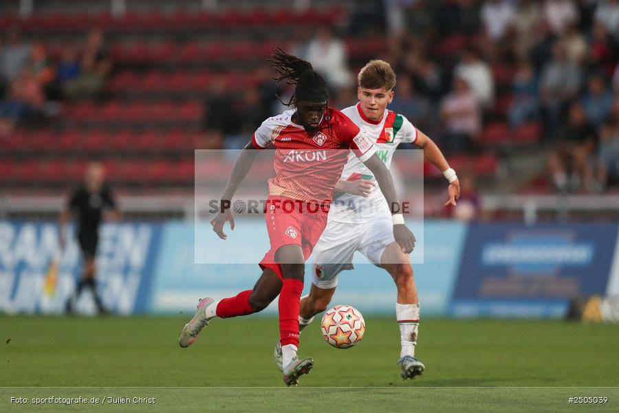 sport, action, Würzburg, Regionalliga Bayern, Fussball, FWK, FCA, FC Würzburger Kickers, FC Augsburg II, BFV, AKON Arena, 6. Spieltag, 29.08.2025 - Bild-ID: 2505039