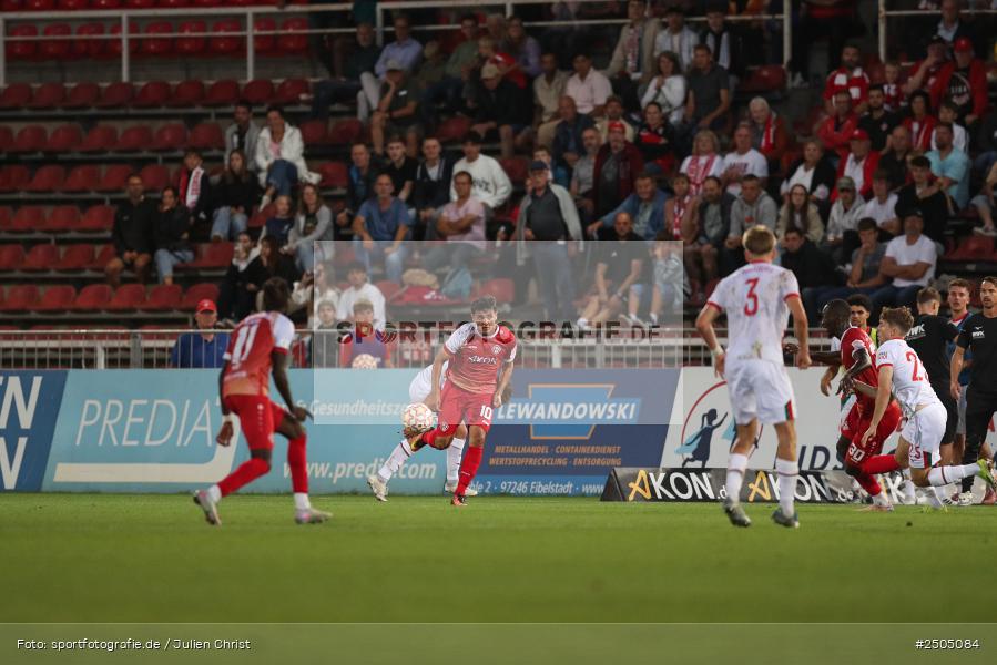 sport, action, Würzburg, Regionalliga Bayern, Fussball, FWK, FCA, FC Würzburger Kickers, FC Augsburg II, BFV, AKON Arena, 6. Spieltag, 29.08.2025 - Bild-ID: 2505084