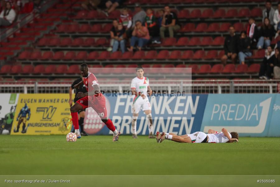 sport, action, Würzburg, Regionalliga Bayern, Fussball, FWK, FCA, FC Würzburger Kickers, FC Augsburg II, BFV, AKON Arena, 6. Spieltag, 29.08.2025 - Bild-ID: 2505085