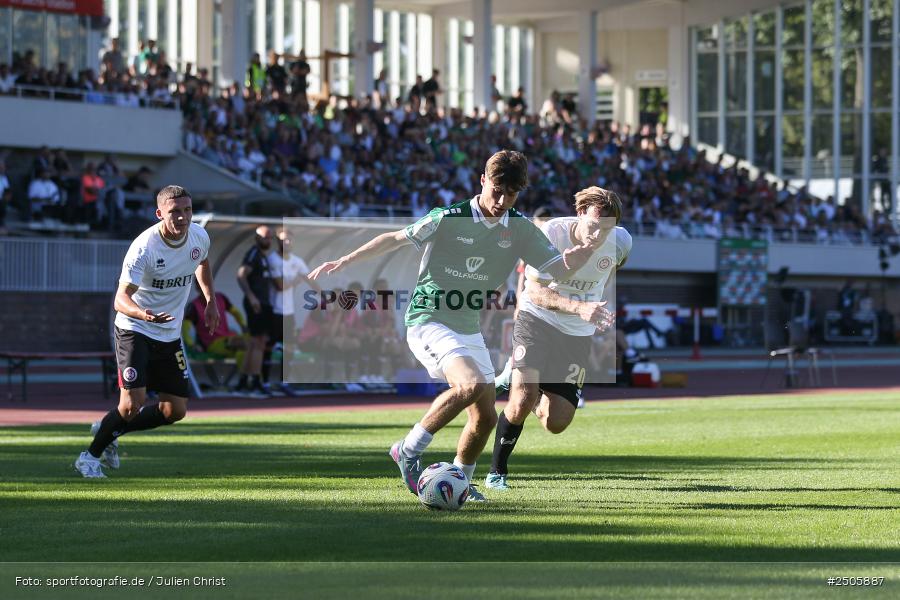 sport, action, Schweinfurt, Sachs-Stadion, SVW, SV Wehen Wiesbaden, Fussball, FCS, DFB, 4. Spieltag, 31.08.2025, 3. Liga, 1. FC Schweinfurt 1905 - Bild-ID: 2505887