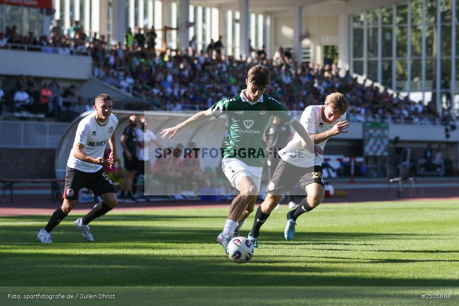 sport, action, Schweinfurt, Sachs-Stadion, SVW, SV Wehen Wiesbaden, Fussball, FCS, DFB, 4. Spieltag, 31.08.2025, 3. Liga, 1. FC Schweinfurt 1905 - Bild-ID: 2505888
