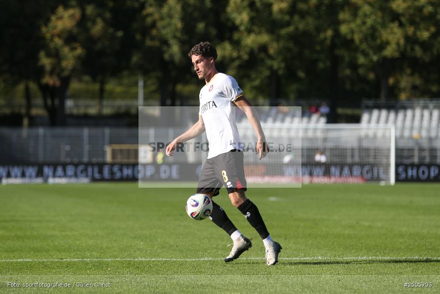 sport, action, Schweinfurt, Sachs-Stadion, SVW, SV Wehen Wiesbaden, Fussball, FCS, DFB, 4. Spieltag, 31.08.2025, 3. Liga, 1. FC Schweinfurt 1905 - Bild-ID: 2505903