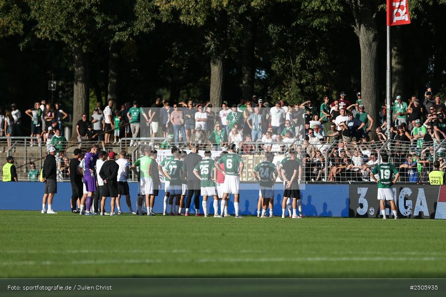 sport, action, Schweinfurt, Sachs-Stadion, SVW, SV Wehen Wiesbaden, Fussball, FCS, DFB, 4. Spieltag, 31.08.2025, 3. Liga, 1. FC Schweinfurt 1905 - Bild-ID: 2505935
