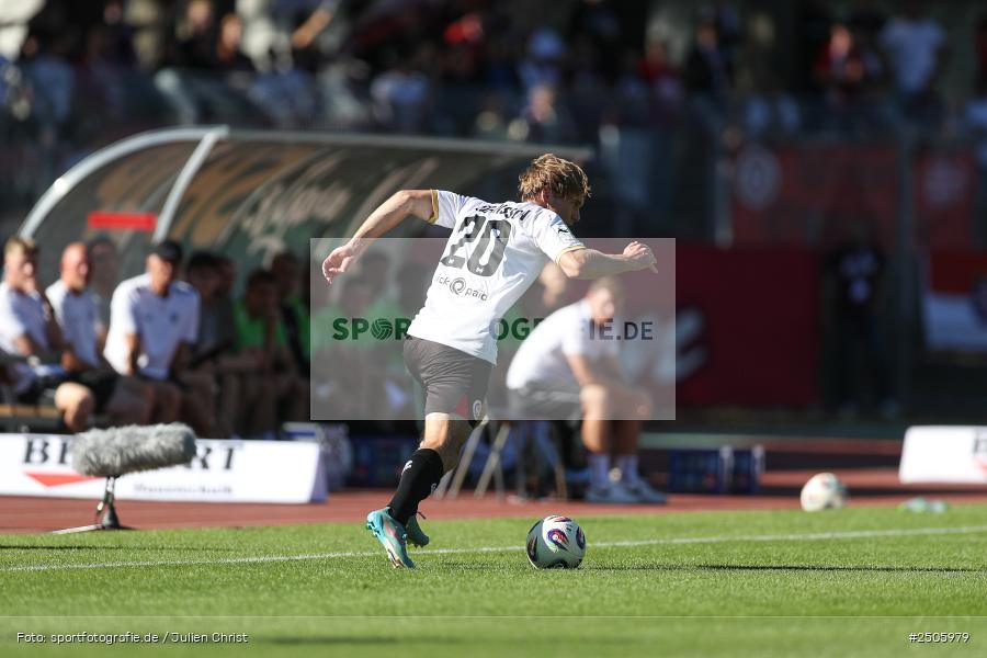 sport, action, Schweinfurt, Sachs-Stadion, SVW, SV Wehen Wiesbaden, Fussball, FCS, DFB, 4. Spieltag, 31.08.2025, 3. Liga, 1. FC Schweinfurt 1905 - Bild-ID: 2505979