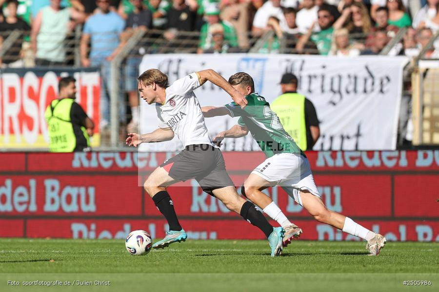 sport, action, Schweinfurt, Sachs-Stadion, SVW, SV Wehen Wiesbaden, Fussball, FCS, DFB, 4. Spieltag, 31.08.2025, 3. Liga, 1. FC Schweinfurt 1905 - Bild-ID: 2505986