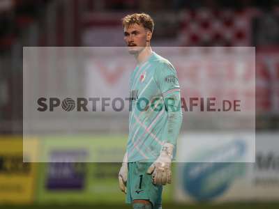 Fotos von FC Würzburger Kickers - FC Augsburg II auf sportfotografie.de