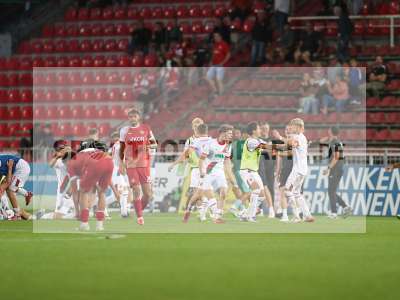 Fotos von FC Würzburger Kickers - FC Augsburg II auf sportfotografie.de