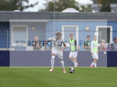 Fotos von FC Bayern Alzenau - KSV Hessen Kassel auf sportfotografie.de