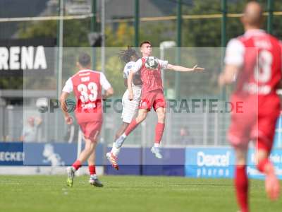 Fotos von FC Bayern Alzenau - KSV Hessen Kassel auf sportfotografie.de