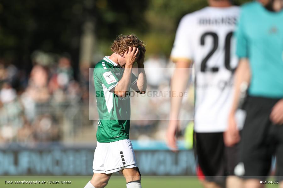 sport, action, Schweinfurt, Sachs-Stadion, SVW, SV Wehen Wiesbaden, Fussball, FCS, DFB, 4. Spieltag, 31.08.2025, 3. Liga, 1. FC Schweinfurt 1905 - Bild-ID: 2506033