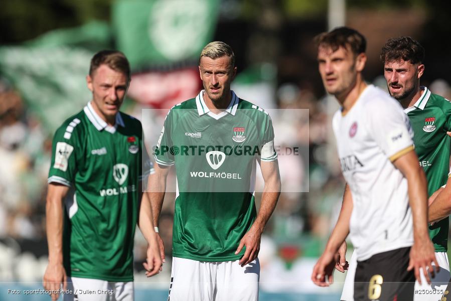 sport, action, Schweinfurt, Sachs-Stadion, SVW, SV Wehen Wiesbaden, Fussball, FCS, DFB, 4. Spieltag, 31.08.2025, 3. Liga, 1. FC Schweinfurt 1905 - Bild-ID: 2506035