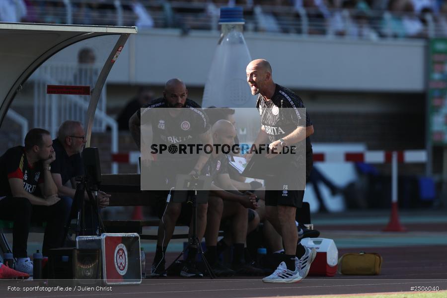 sport, action, Schweinfurt, Sachs-Stadion, SVW, SV Wehen Wiesbaden, Fussball, FCS, DFB, 4. Spieltag, 31.08.2025, 3. Liga, 1. FC Schweinfurt 1905 - Bild-ID: 2506040