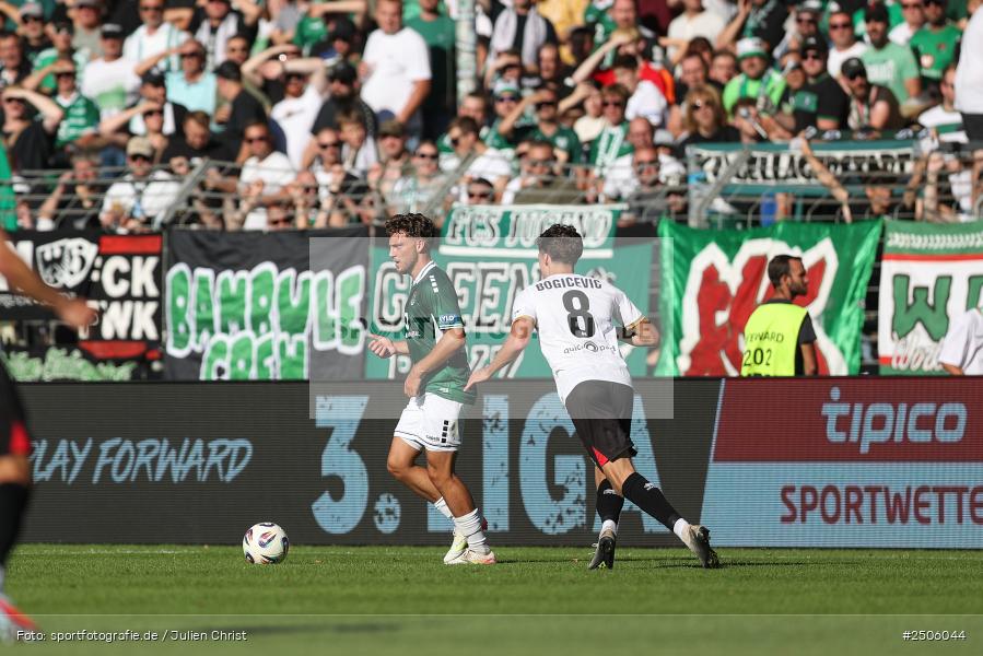 sport, action, Schweinfurt, Sachs-Stadion, SVW, SV Wehen Wiesbaden, Fussball, FCS, DFB, 4. Spieltag, 31.08.2025, 3. Liga, 1. FC Schweinfurt 1905 - Bild-ID: 2506044