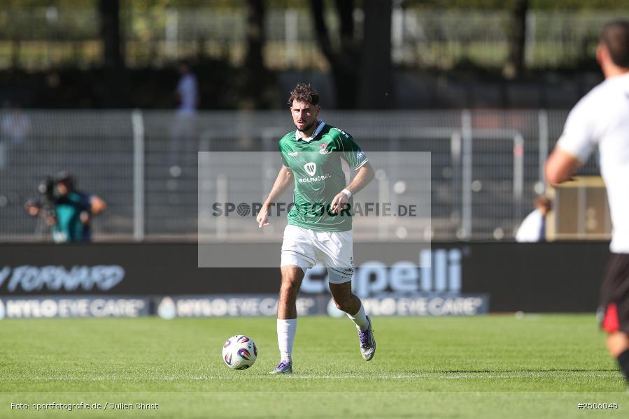 sport, action, Schweinfurt, Sachs-Stadion, SVW, SV Wehen Wiesbaden, Fussball, FCS, DFB, 4. Spieltag, 31.08.2025, 3. Liga, 1. FC Schweinfurt 1905 - Bild-ID: 2506045