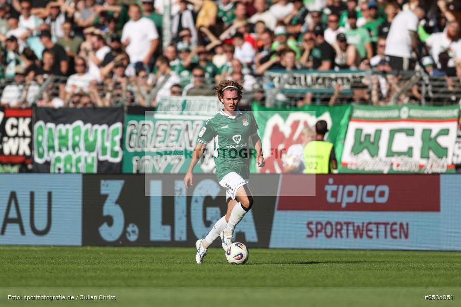 sport, action, Schweinfurt, Sachs-Stadion, SVW, SV Wehen Wiesbaden, Fussball, FCS, DFB, 4. Spieltag, 31.08.2025, 3. Liga, 1. FC Schweinfurt 1905 - Bild-ID: 2506051