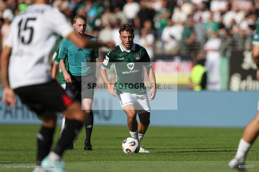 sport, action, Schweinfurt, Sachs-Stadion, SVW, SV Wehen Wiesbaden, Fussball, FCS, DFB, 4. Spieltag, 31.08.2025, 3. Liga, 1. FC Schweinfurt 1905 - Bild-ID: 2506061