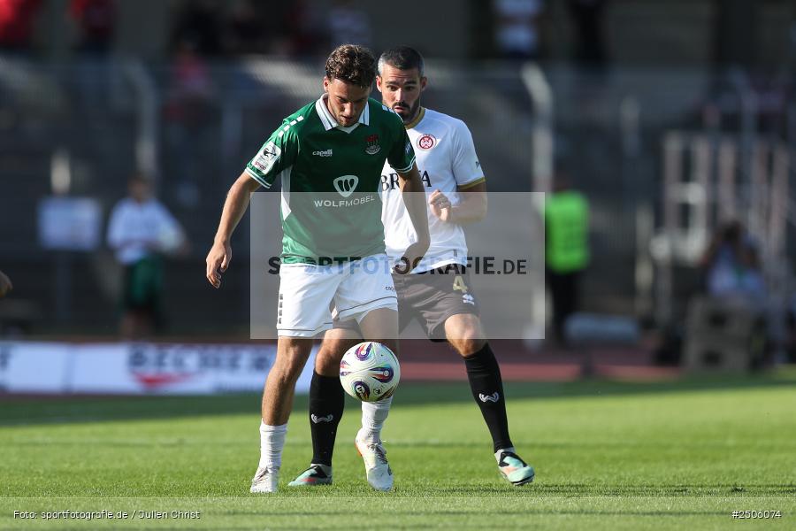 sport, action, Schweinfurt, Sachs-Stadion, SVW, SV Wehen Wiesbaden, Fussball, FCS, DFB, 4. Spieltag, 31.08.2025, 3. Liga, 1. FC Schweinfurt 1905 - Bild-ID: 2506074