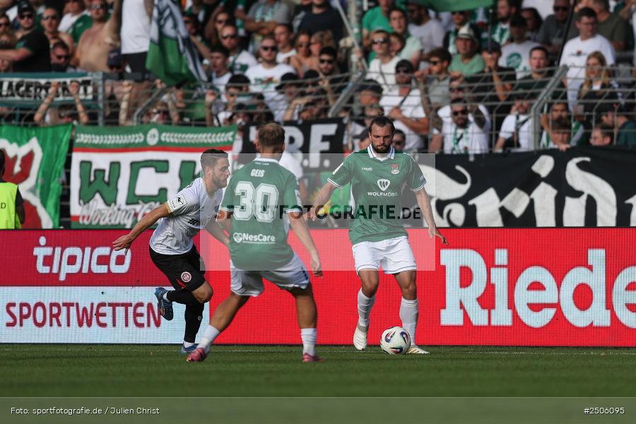 sport, action, Schweinfurt, Sachs-Stadion, SVW, SV Wehen Wiesbaden, Fussball, FCS, DFB, 4. Spieltag, 31.08.2025, 3. Liga, 1. FC Schweinfurt 1905 - Bild-ID: 2506095