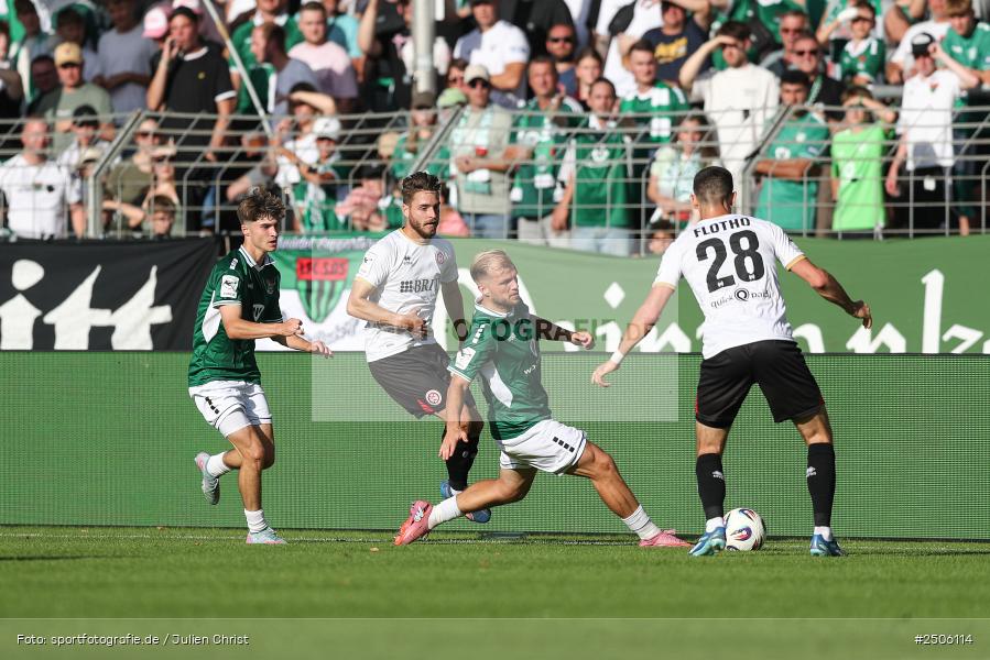 sport, action, Schweinfurt, Sachs-Stadion, SVW, SV Wehen Wiesbaden, Fussball, FCS, DFB, 4. Spieltag, 31.08.2025, 3. Liga, 1. FC Schweinfurt 1905 - Bild-ID: 2506114