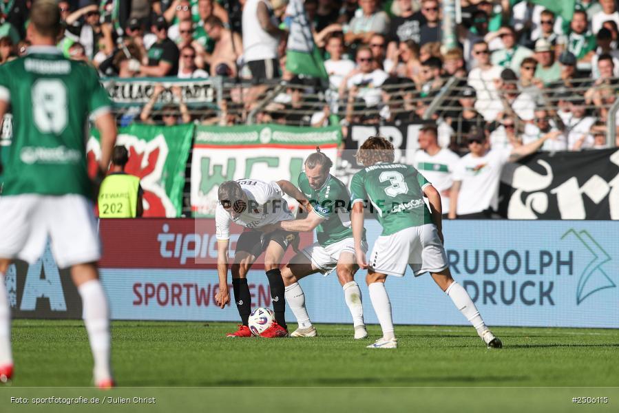 sport, action, Schweinfurt, Sachs-Stadion, SVW, SV Wehen Wiesbaden, Fussball, FCS, DFB, 4. Spieltag, 31.08.2025, 3. Liga, 1. FC Schweinfurt 1905 - Bild-ID: 2506115