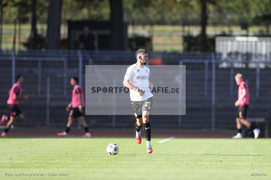 sport, action, Schweinfurt, Sachs-Stadion, SVW, SV Wehen Wiesbaden, Fussball, FCS, DFB, 4. Spieltag, 31.08.2025, 3. Liga, 1. FC Schweinfurt 1905 - Bild-ID: 2506116