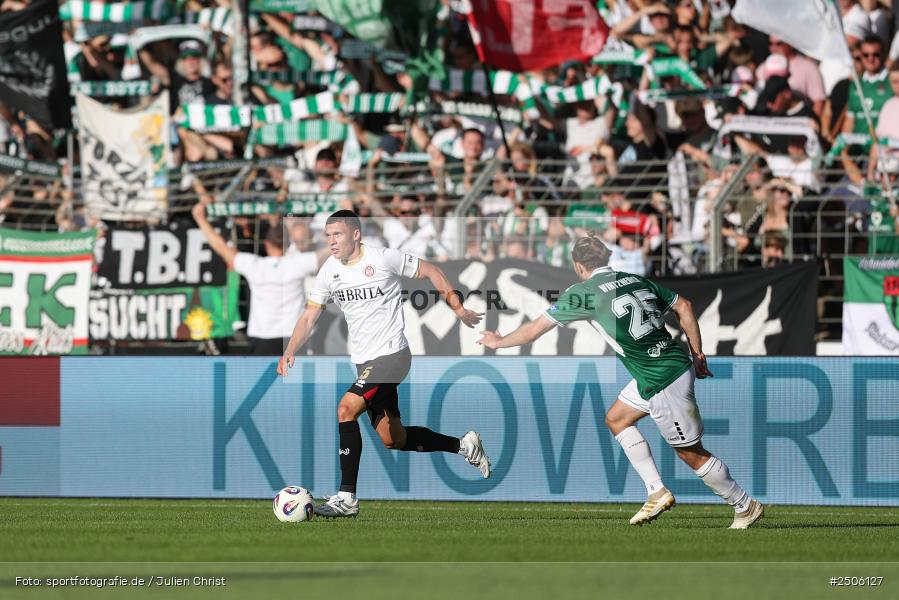 sport, action, Schweinfurt, Sachs-Stadion, SVW, SV Wehen Wiesbaden, Fussball, FCS, DFB, 4. Spieltag, 31.08.2025, 3. Liga, 1. FC Schweinfurt 1905 - Bild-ID: 2506127