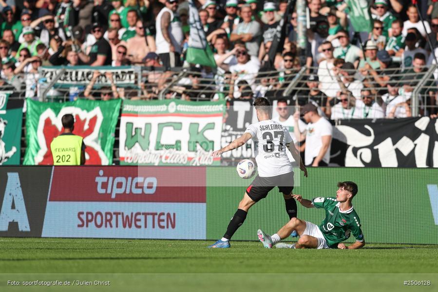 sport, action, Schweinfurt, Sachs-Stadion, SVW, SV Wehen Wiesbaden, Fussball, FCS, DFB, 4. Spieltag, 31.08.2025, 3. Liga, 1. FC Schweinfurt 1905 - Bild-ID: 2506128