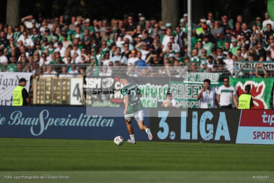 sport, action, Schweinfurt, Sachs-Stadion, SVW, SV Wehen Wiesbaden, Fussball, FCS, DFB, 4. Spieltag, 31.08.2025, 3. Liga, 1. FC Schweinfurt 1905 - Bild-ID: 2506147