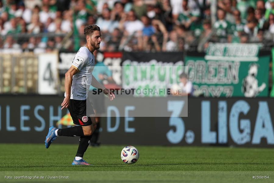 sport, action, Schweinfurt, Sachs-Stadion, SVW, SV Wehen Wiesbaden, Fussball, FCS, DFB, 4. Spieltag, 31.08.2025, 3. Liga, 1. FC Schweinfurt 1905 - Bild-ID: 2506154