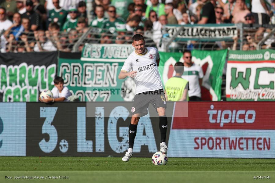 sport, action, Schweinfurt, Sachs-Stadion, SVW, SV Wehen Wiesbaden, Fussball, FCS, DFB, 4. Spieltag, 31.08.2025, 3. Liga, 1. FC Schweinfurt 1905 - Bild-ID: 2506158