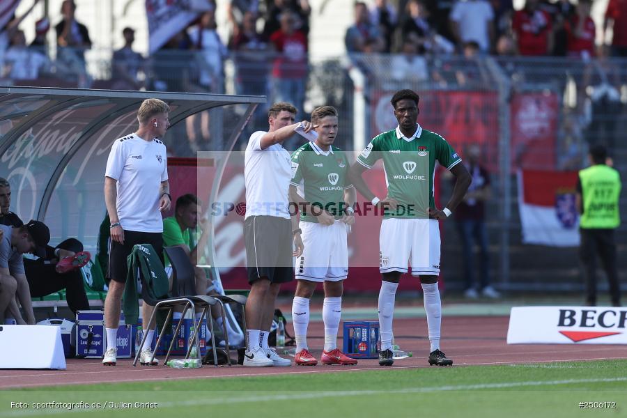 sport, action, Schweinfurt, Sachs-Stadion, SVW, SV Wehen Wiesbaden, Fussball, FCS, DFB, 4. Spieltag, 31.08.2025, 3. Liga, 1. FC Schweinfurt 1905 - Bild-ID: 2506172